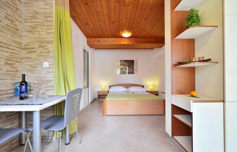 Studio Apartments 4 Two Бол Екстериор снимка
