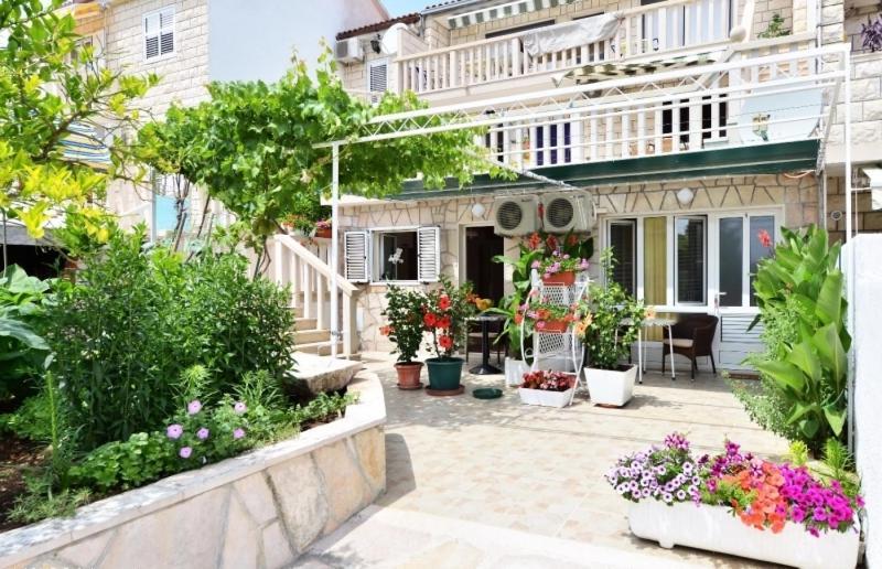 Studio Apartments 4 Two Бол Екстериор снимка